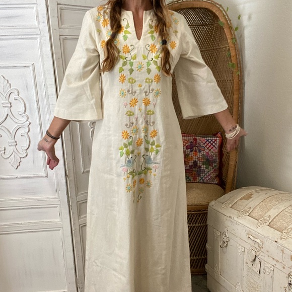 Vintage Dresses & Skirts - Vintage Embroidered 70’s Cream Kaftan